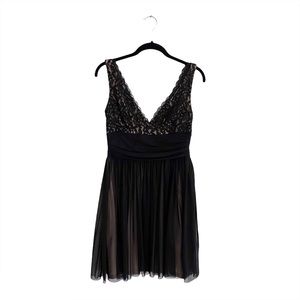 London Times Black Lace Party Dress Size 4
